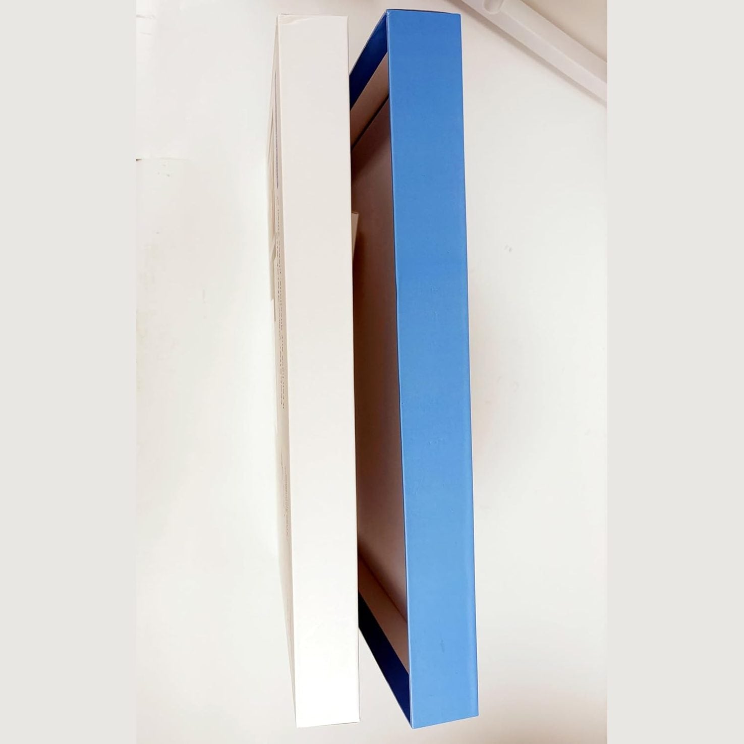 FamBrow 10.1 Inch WiFi Digital Photo Frame, Electronic Picture Frame with 16GB Storage+32GB Card, Digital Picture Frame with 1280x800 HD IPS Touch Screen, Instant Photo/Video Sharing via App