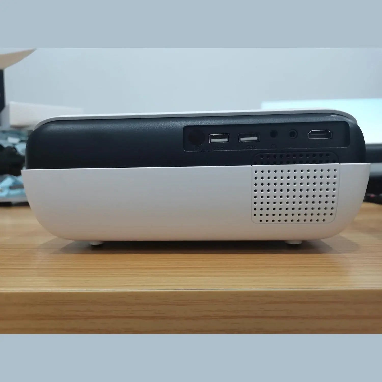 HOPVISION Projector, Full HD 1080P Projector, Bluetooth Projector 4K Supported, Portable Mini Projector Home Cinema, Home/Outdoor Projector Compatible with Smartphone/HDMI/USB/AV/Fire Stick/PS5